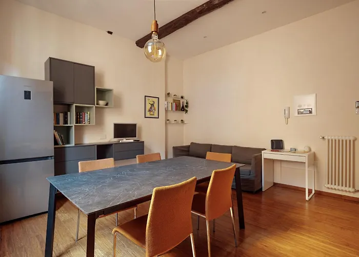 Appartamento Moderno in Piazza Aldrovandi Bologna