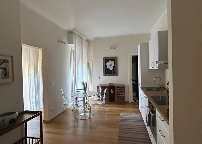 Elegant Apartment In The Heart Of Bologna