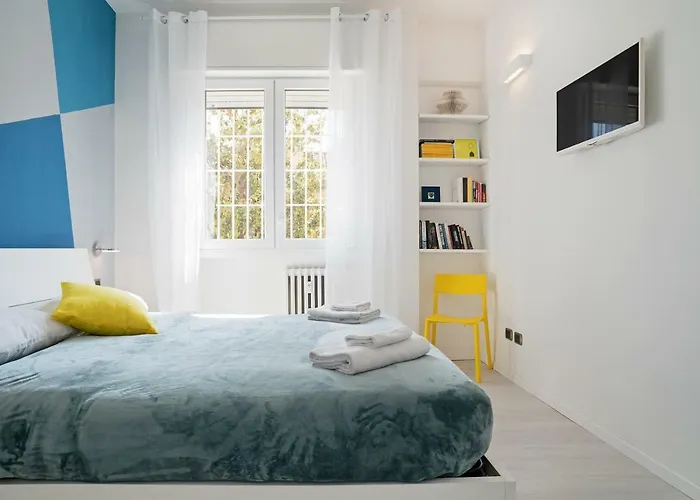 Guesthost - University Of Bologna & Porta San Donato Apartment