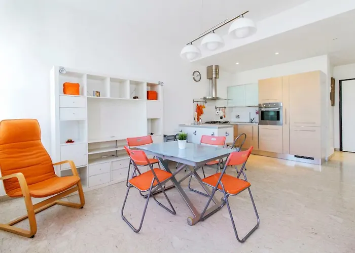 Orange Apartment Bologna