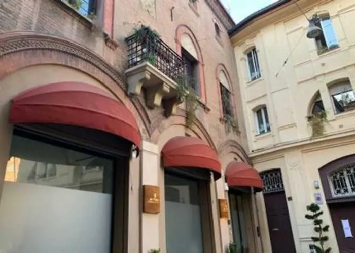whouse suite porta di castello Bologna
