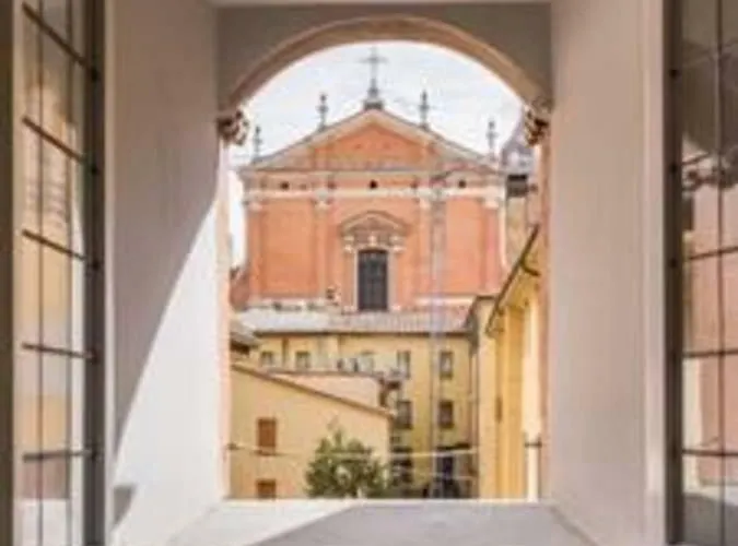 whouse suite porta di castello Bologna
