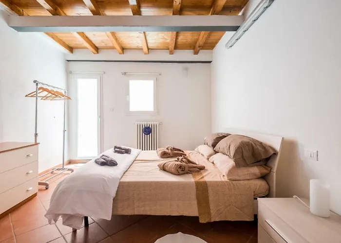 Whouse Suite Apartment Mirasole Bologna