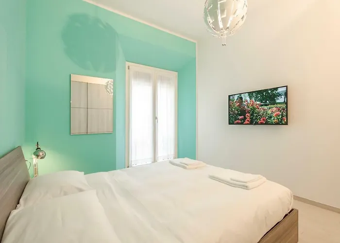 Le Torri Suite, Davanzale vista Due Torri Bologna