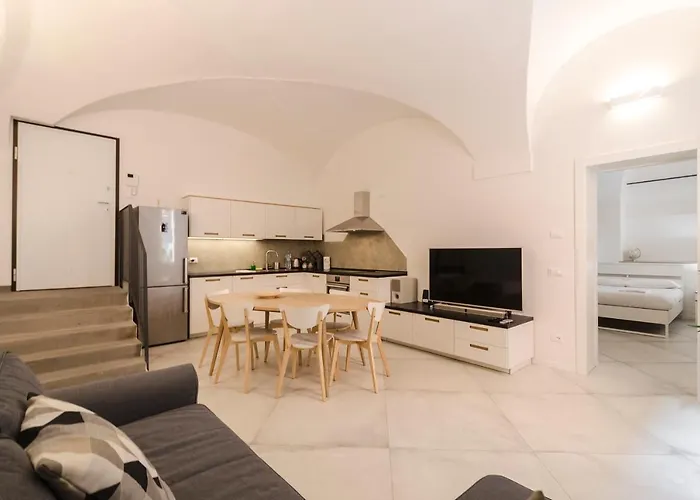 Cartoleria Suite: Spazioso, Moderno e Centrale Bologna