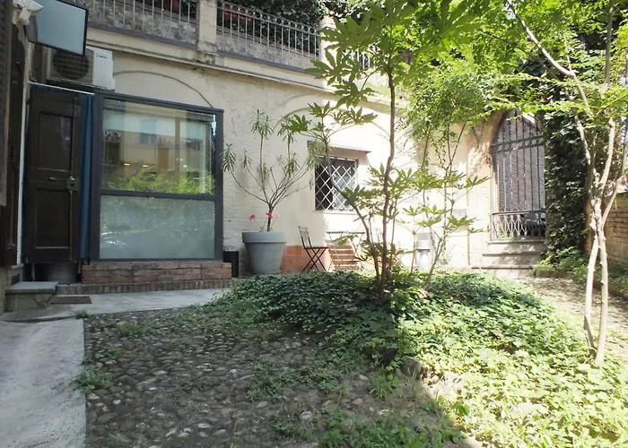 Appartamento LOFT GARDEN in Bologna's heart OSPEDALE RIZZOLI